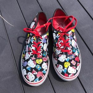 VANS HELLO KITTY MENS 4 WOMENS 5.5 BLACK WITH HELLO KITTY